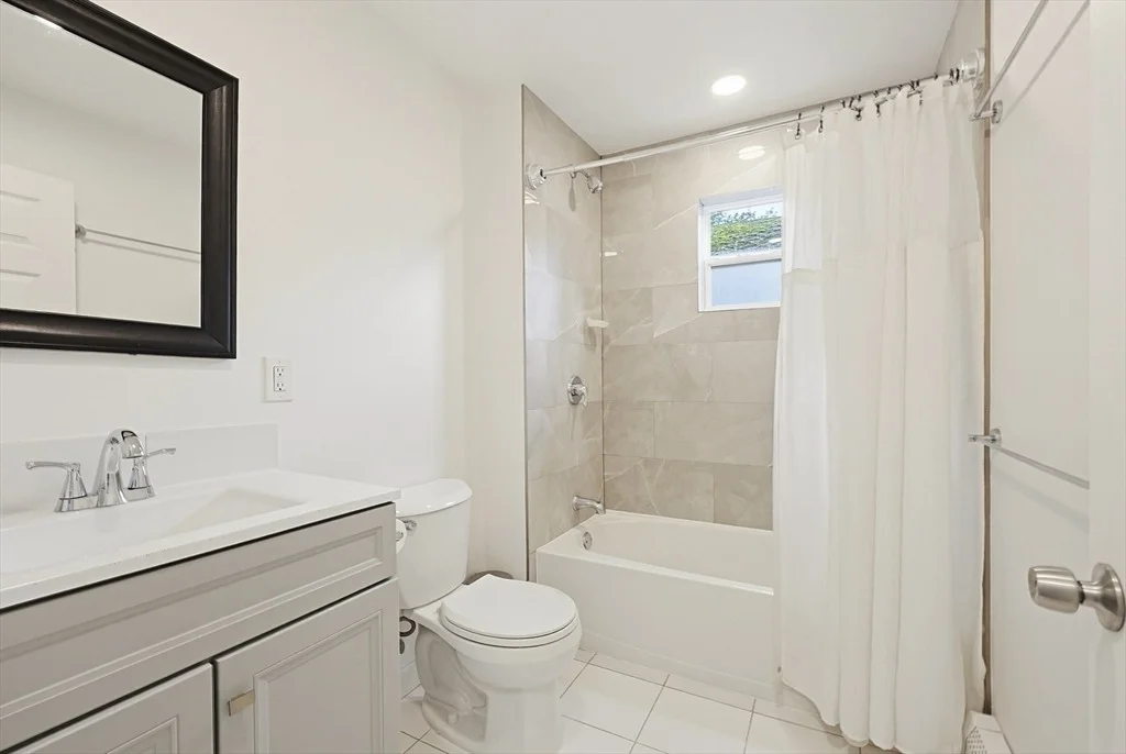 Photo of 214 Sprague St