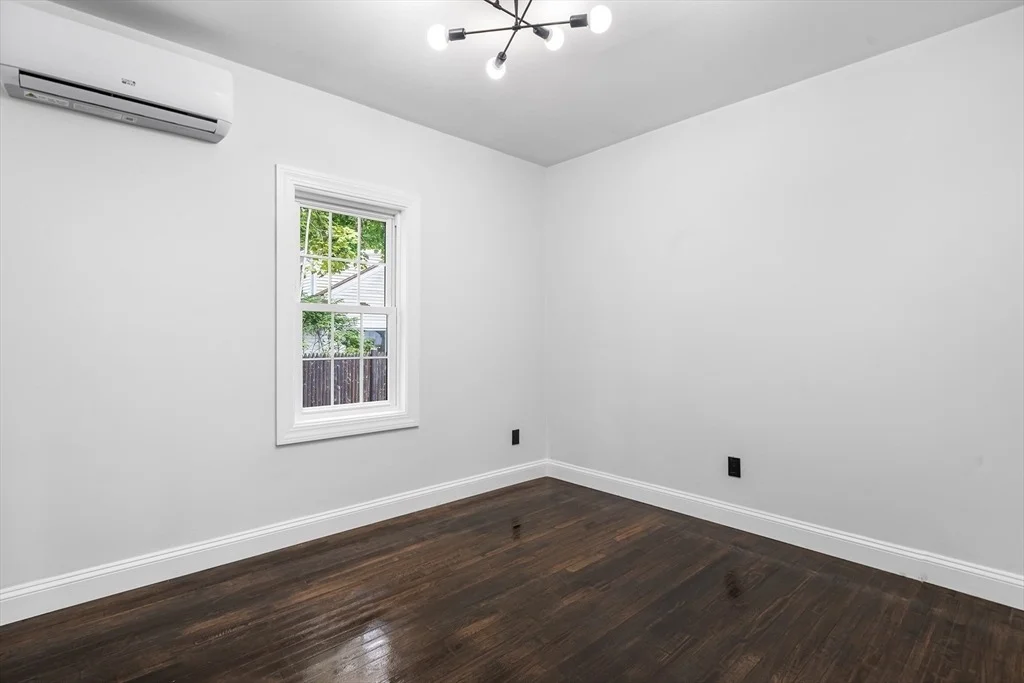 Photo of 87 Baker St