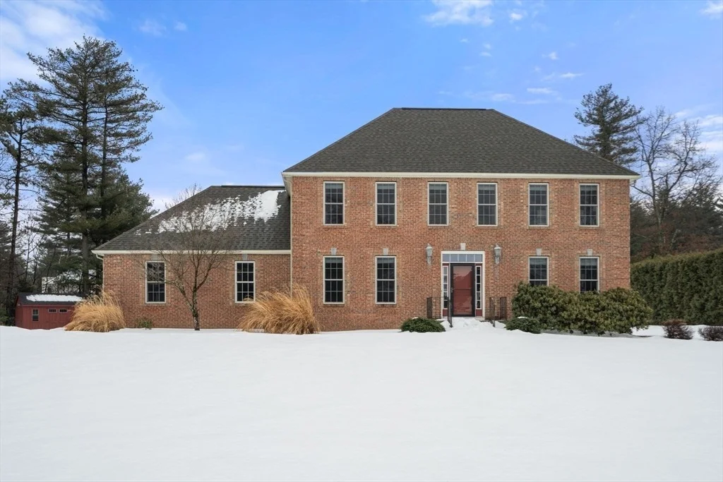 Photo of 18 Lexington Cir