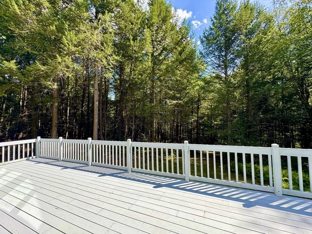 Photo of 80 River Road