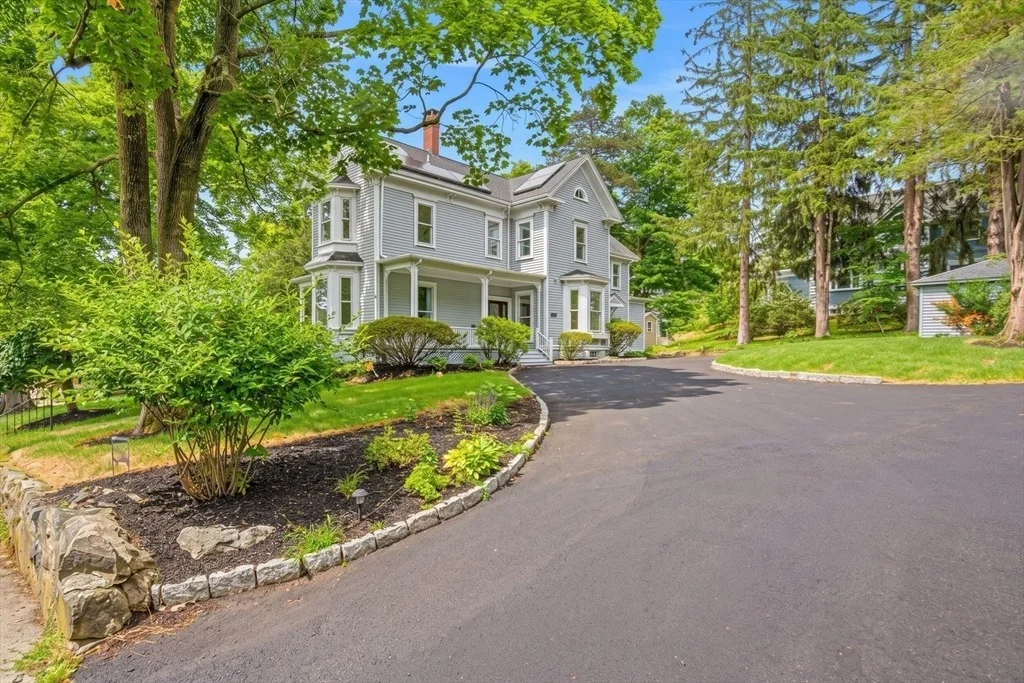 Photo of 14 Hillside Ave