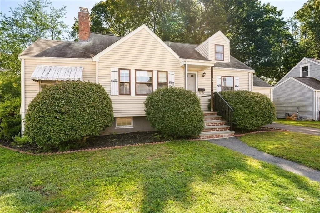 Photo of 34 Aberdeen Ave.