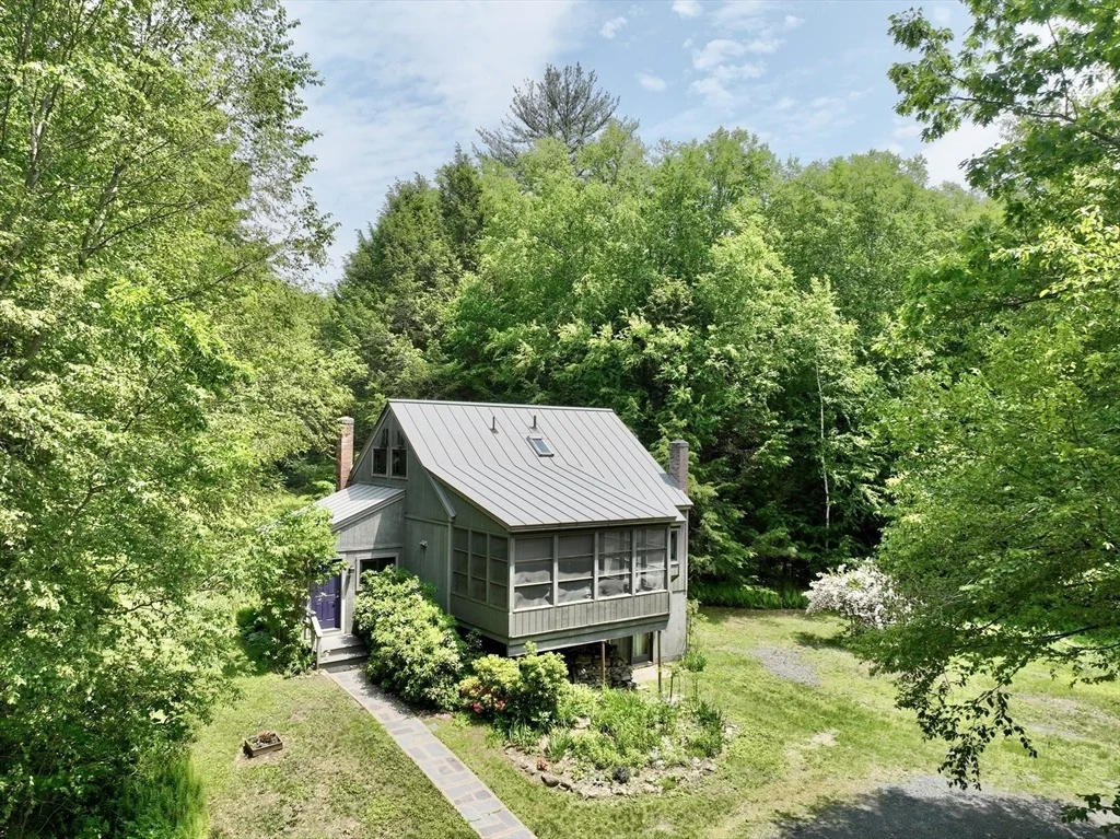 Photo of 1962 Shelburne Falls Rd