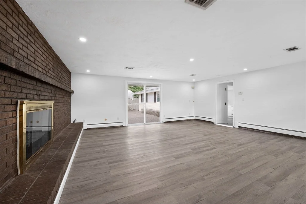 Photo of 269 Jon Dr