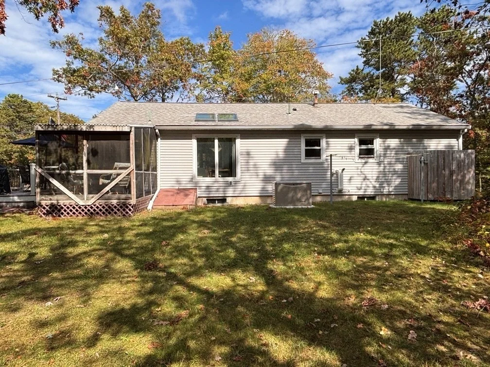 Photo of 112 Clay Pond Rd