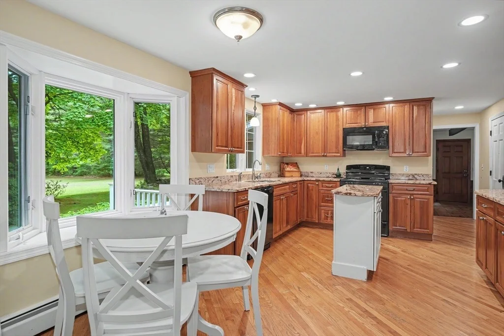 Photo of 42 Cherlyn Dr