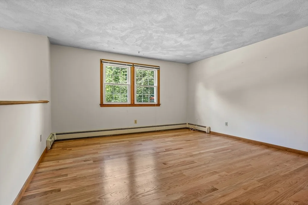 Photo of 19 Douglas Dr