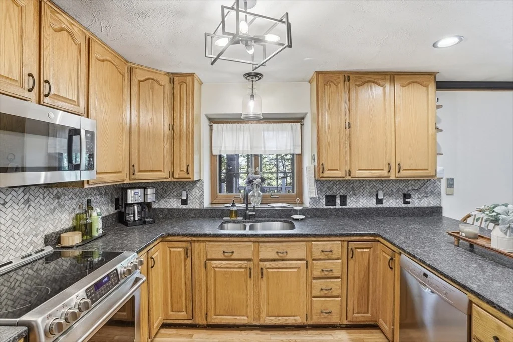 Photo of 25 Thomas Pl