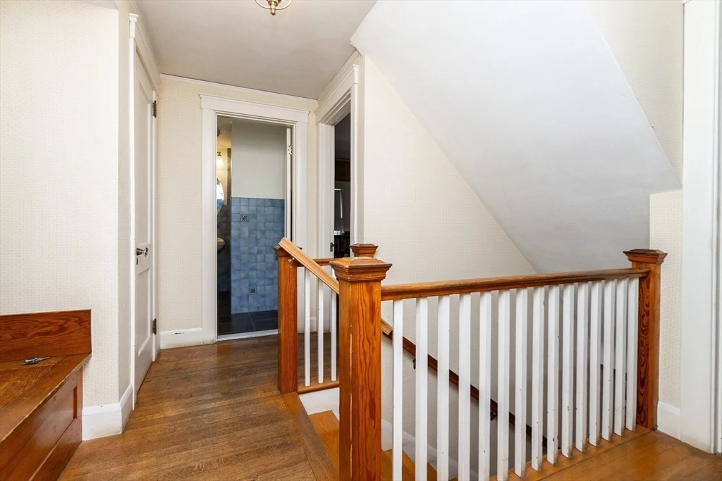 Photo of 108 Warren Rd