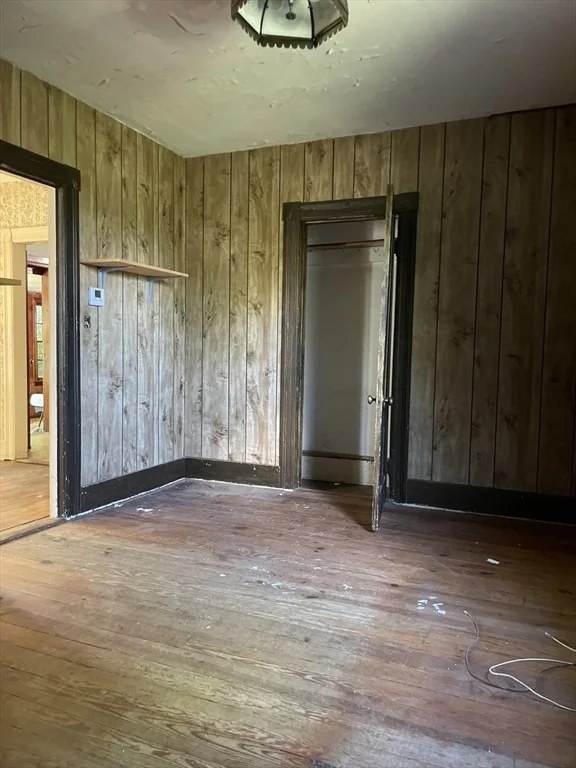 Photo of 239 River Road