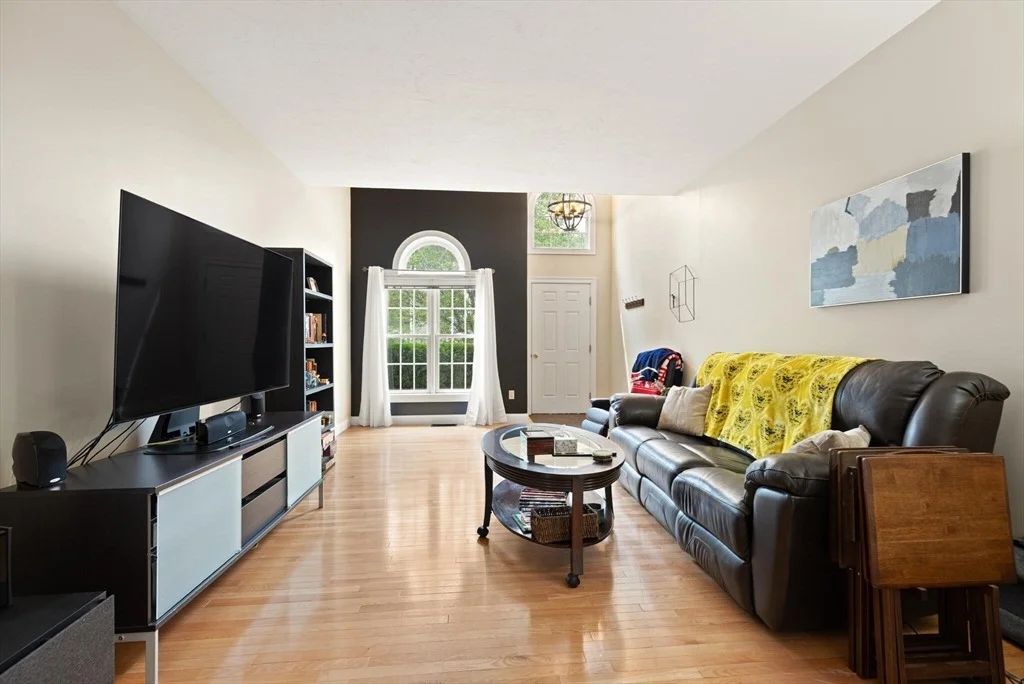 Photo of Unit 3 at 3 Knowlton Cir