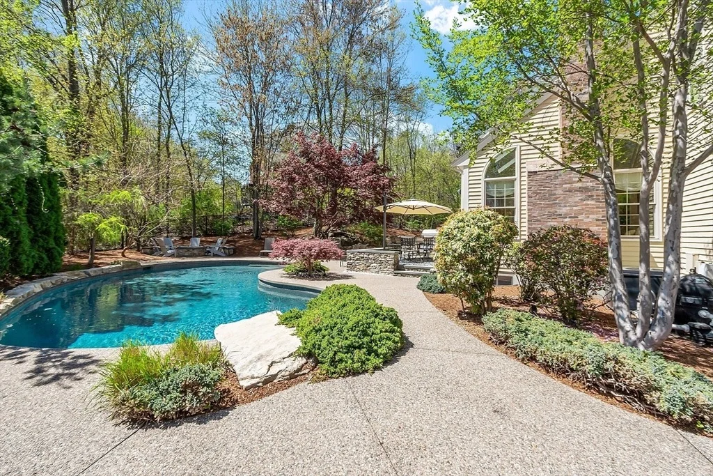 Photo of 49 Wayside Rd