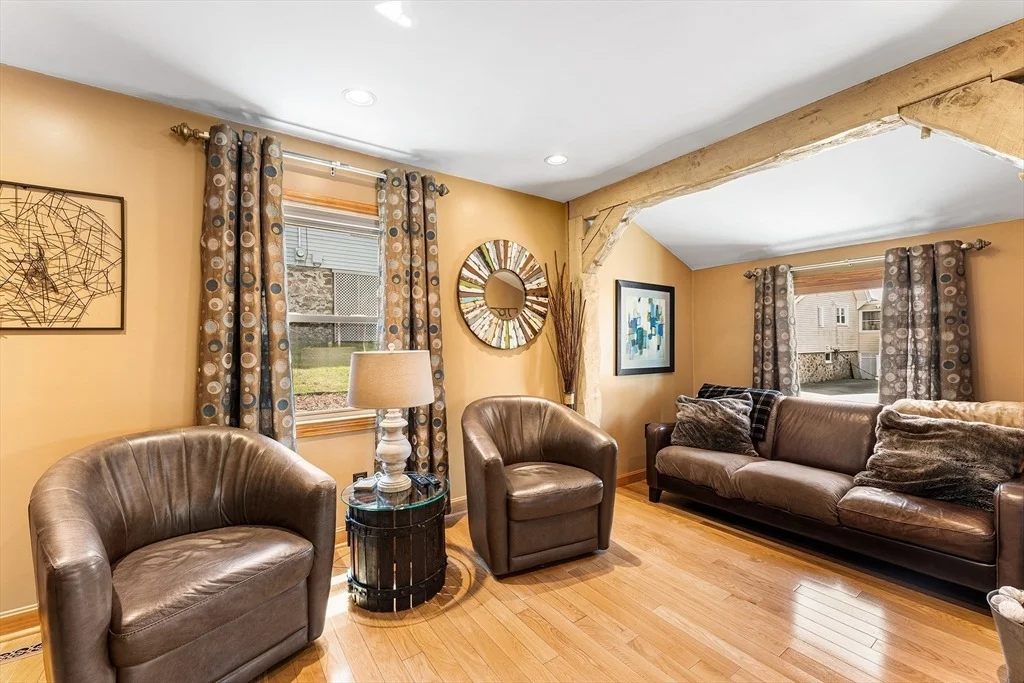 Photo of 28 Hillcrest Rd
