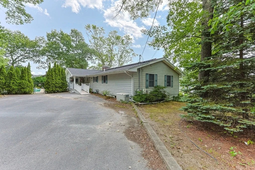 Photo of 2 Franconia Ave