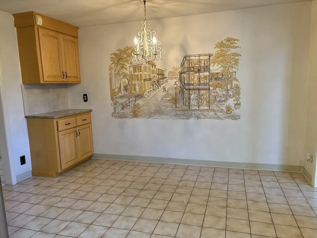 Photo of 121 West Meadowview Road