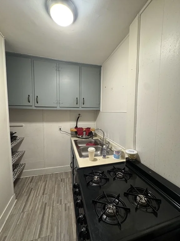 Photo of 84 Everett St