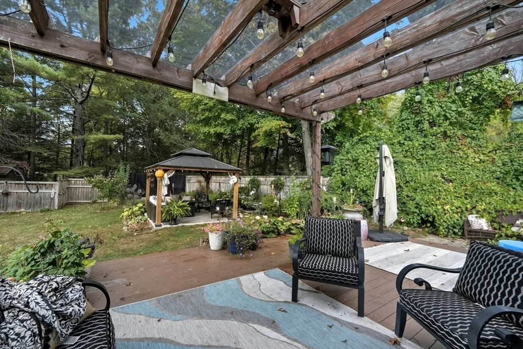 Photo of 11 Hickory Hill Dr