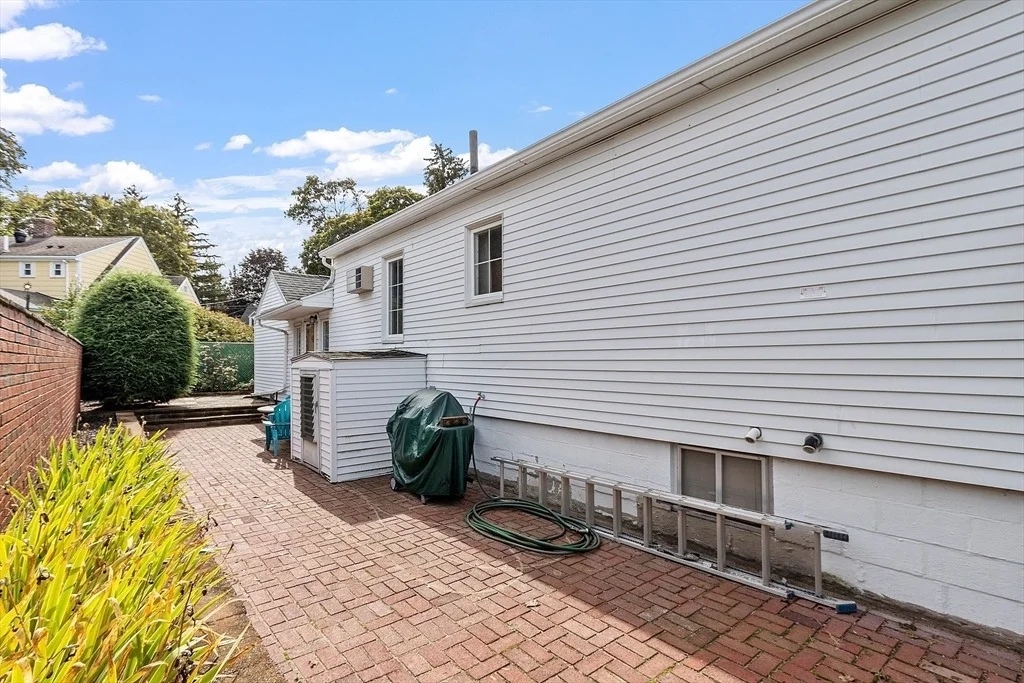 Photo of 2 Oaklandvale Avenue