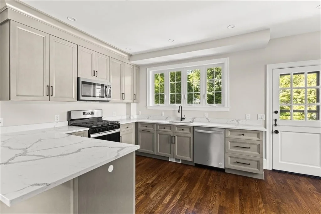 Photo of 8 Chilton Rd