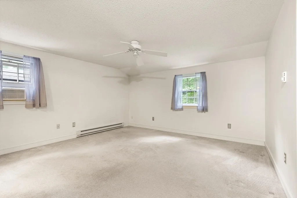 Photo of 653 Townsend Road