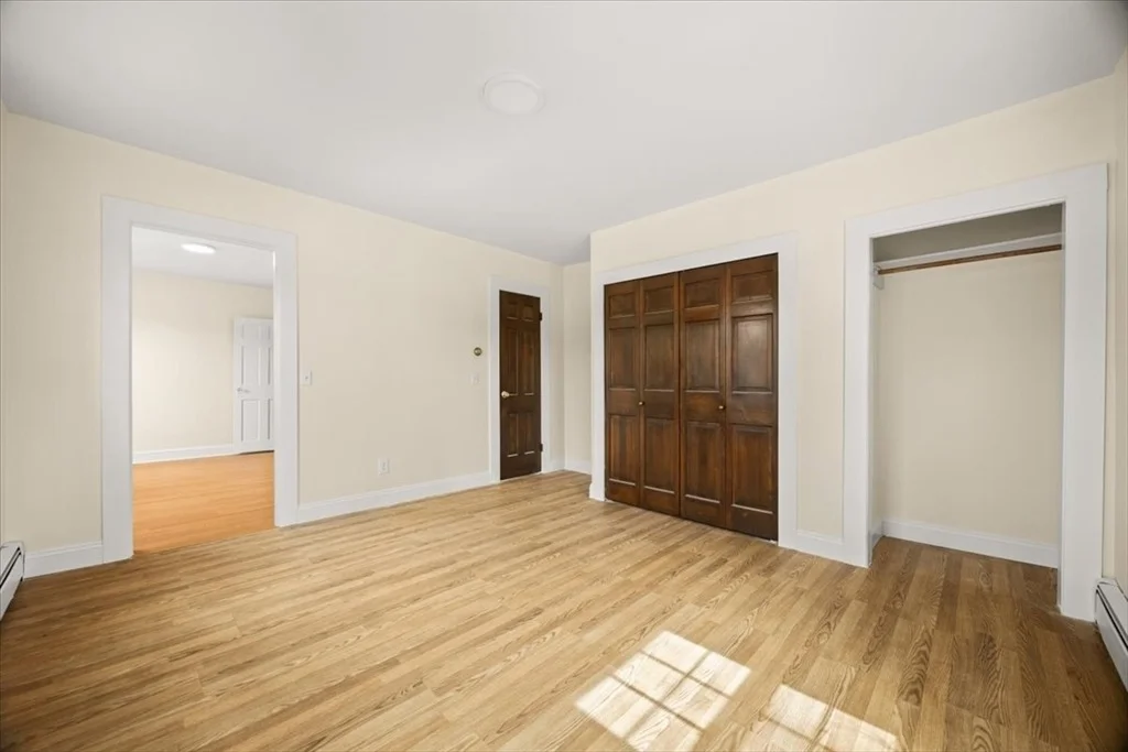 Photo of 1553 Broadway
