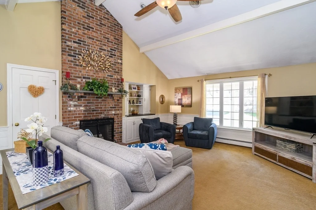 Photo of 36 Bubbling Brook Rd