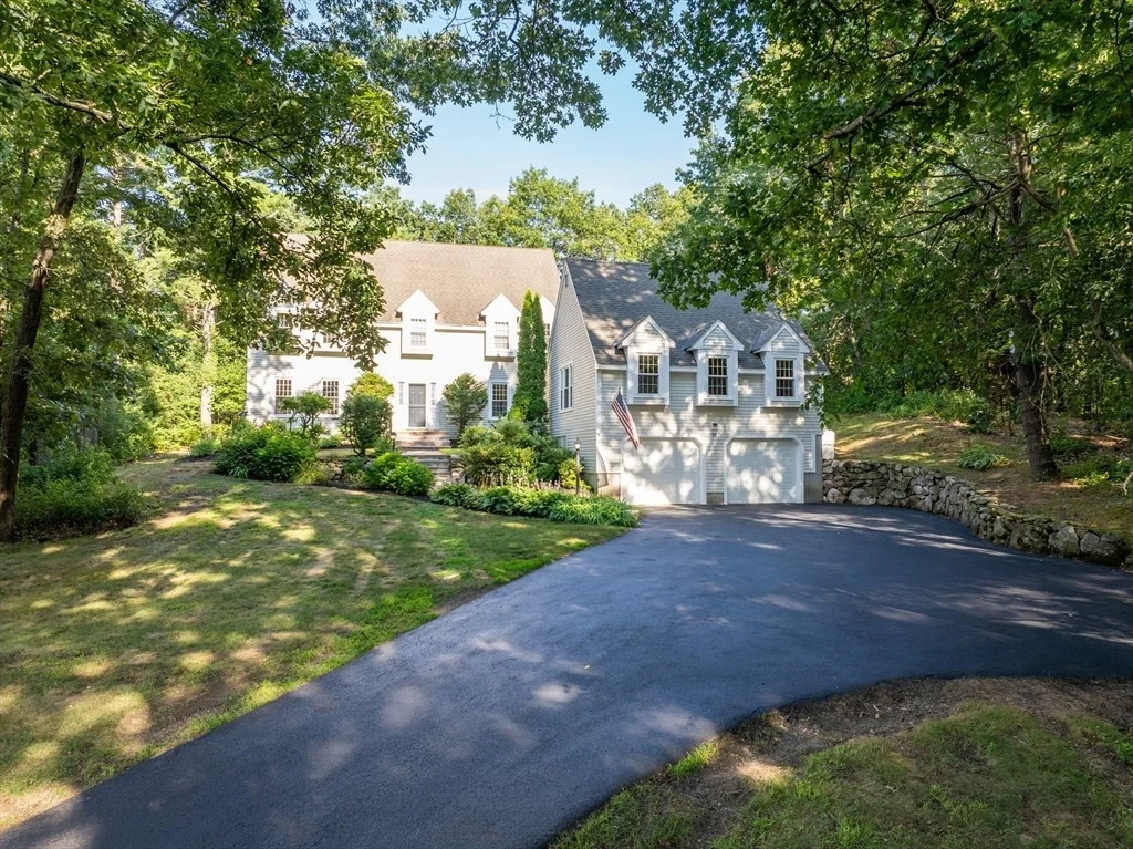 Photo of 16 Marbleridge Rd