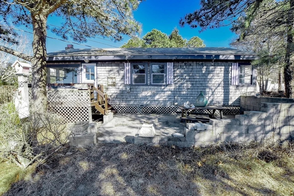 Photo of 18 Ormond Dr