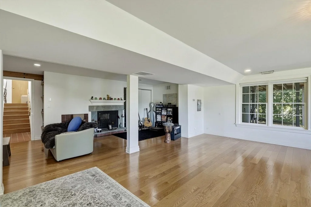 Photo of 10 Cortland Dr
