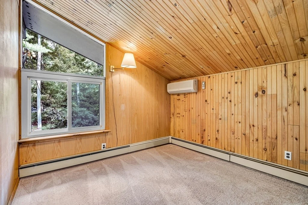 Photo of 19 Algonquin Rd