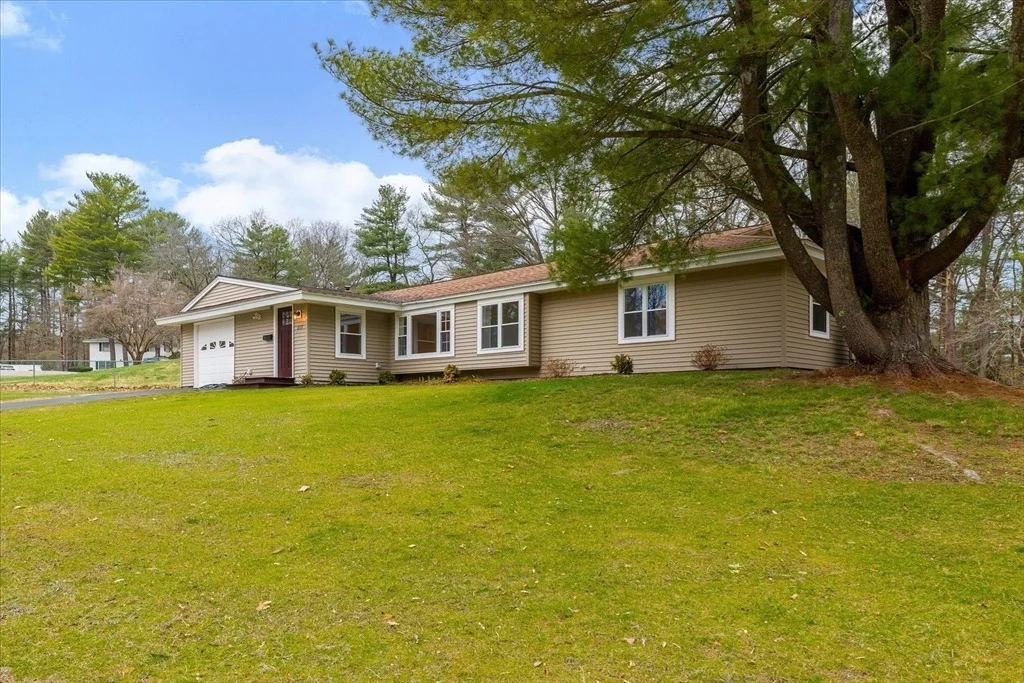 Photo of 117 Nob Hill Dr
