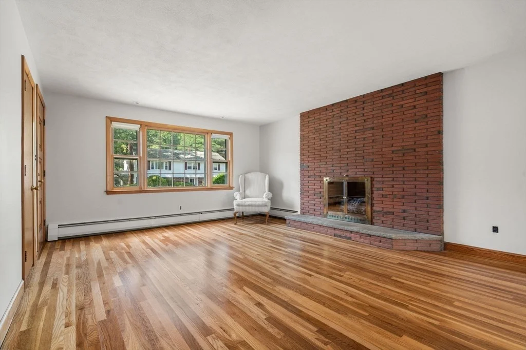 Photo of 7 Eugley Park West