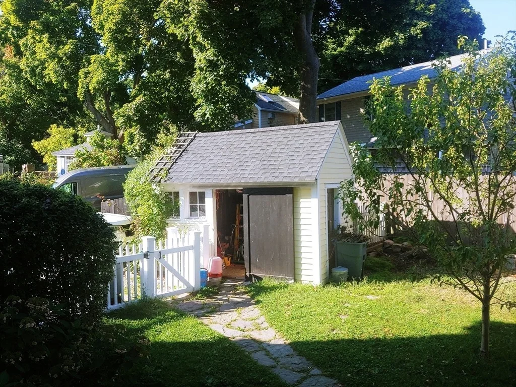 Photo of 237 Granite St