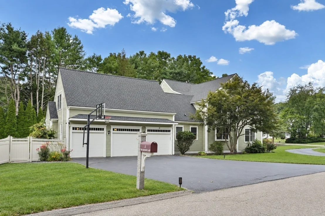 Photo of 2 Wild Meadow Ln