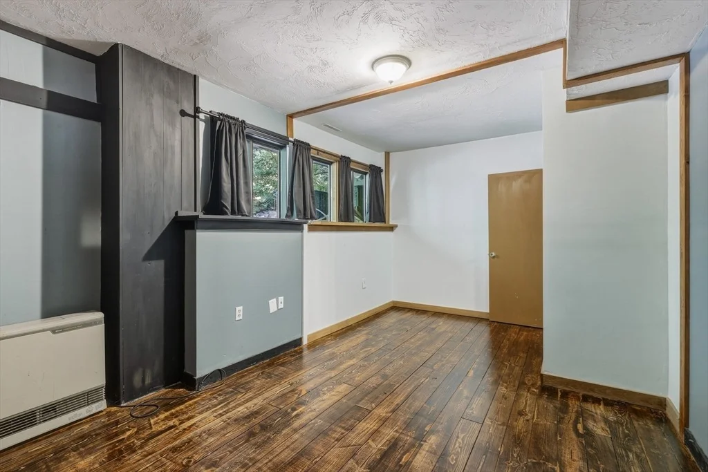 Photo of 5 Laurel Ridge Dr
