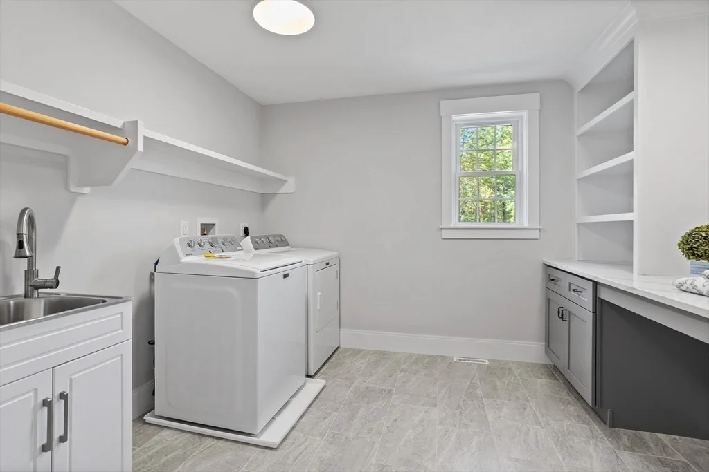 Photo of 236 Bolton Rd