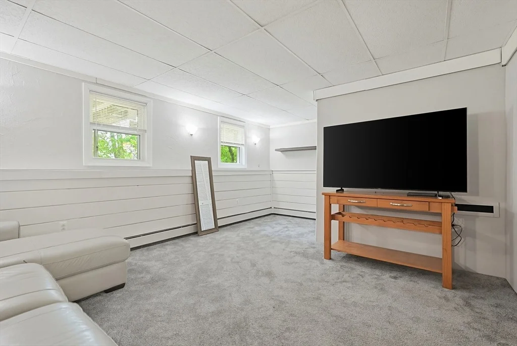 Photo of 37 Roberta Avenue