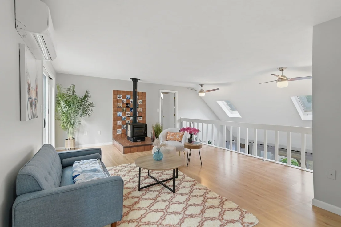 Photo of 7 Oxyoke Dr