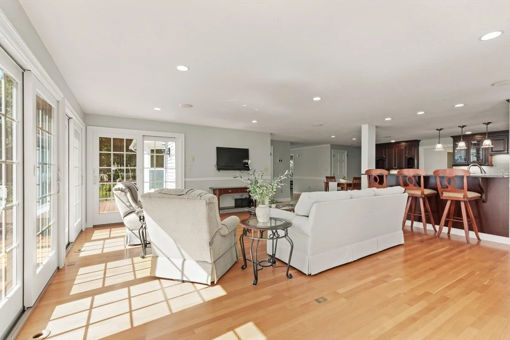 Photo of 9 Bogastow Circle