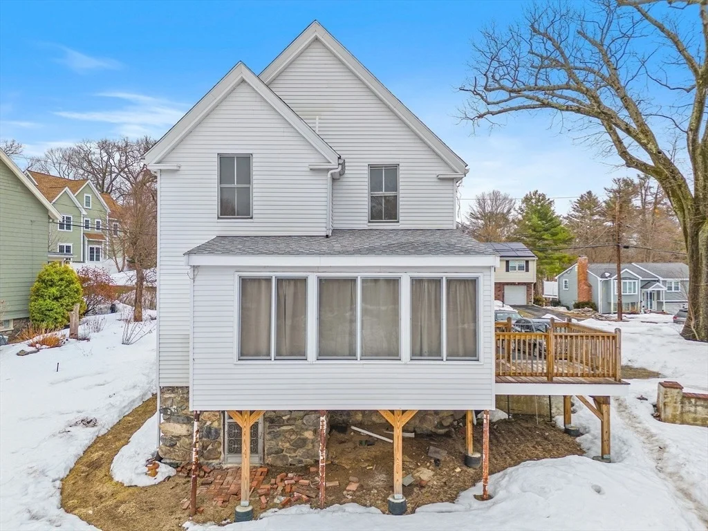 Photo of 971 Webster St