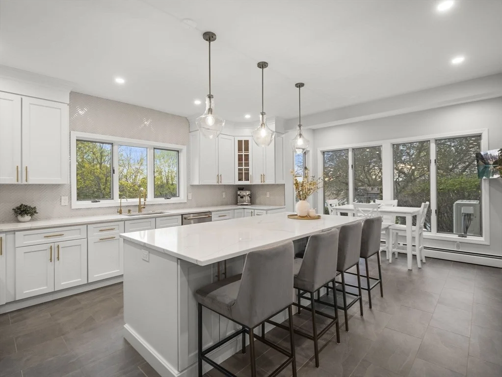 Photo of 10 Alfred Dr