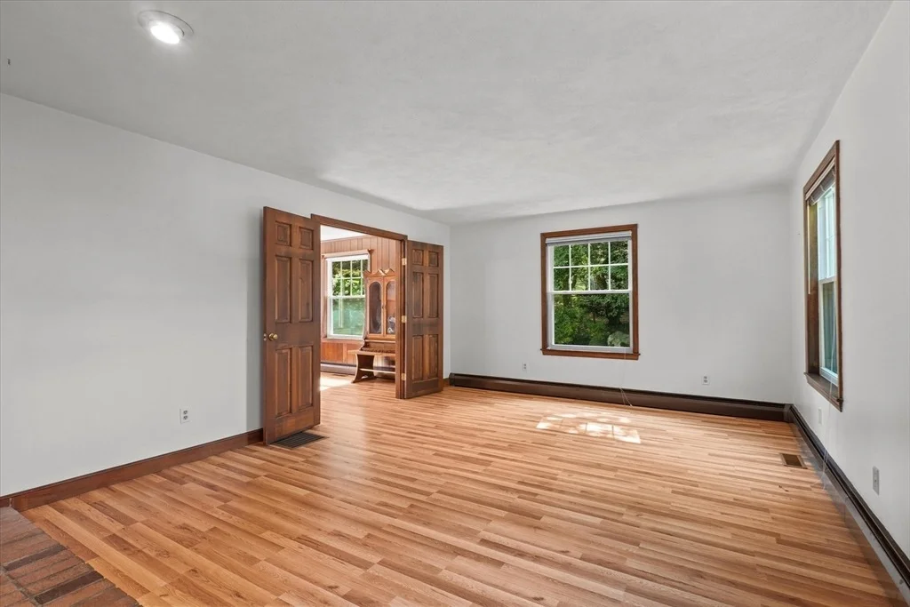 Photo of 85 Rosewood Dr