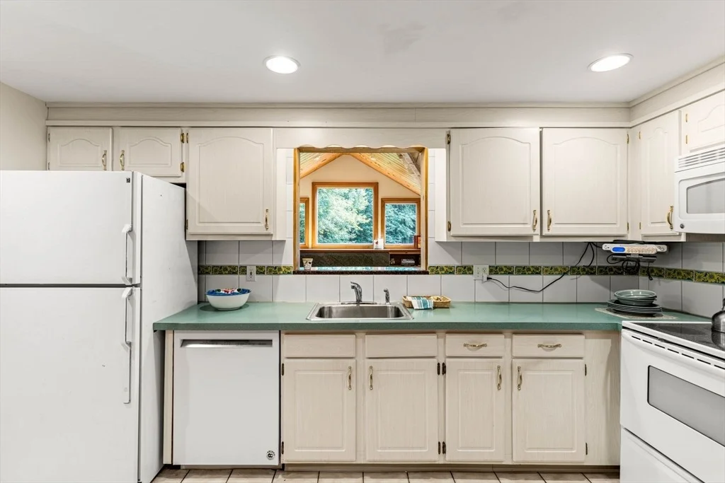 Photo of 155 Duncan Dr