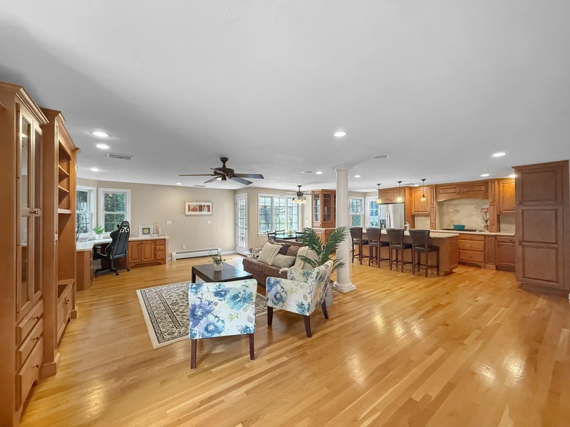 Photo of 5 Swan Cir