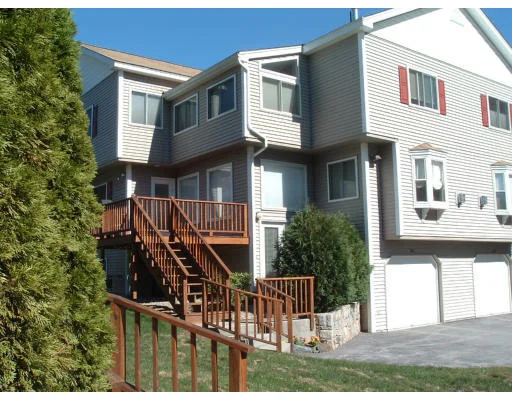 Photo of Unit B at 102 Algonquin Trail