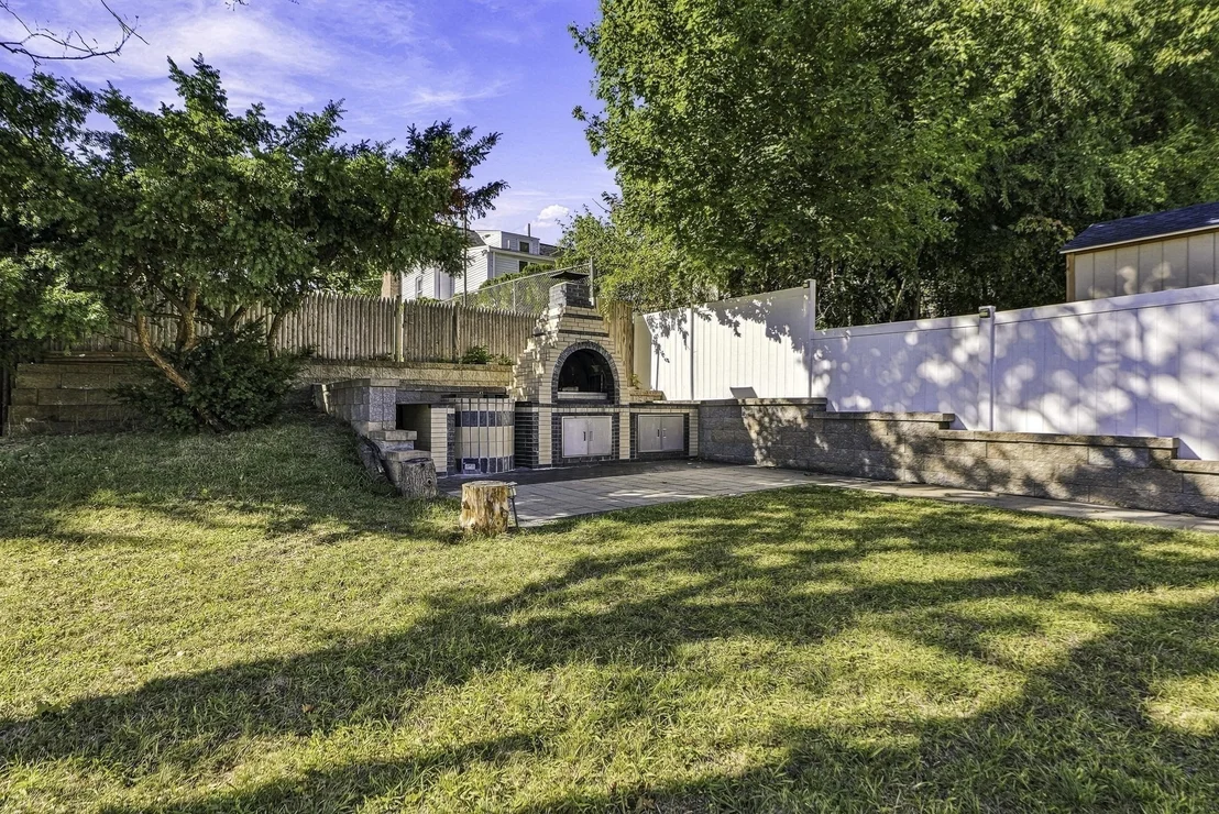 Photo of 47 Rosedale Rd