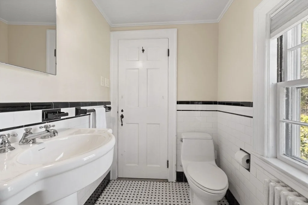 Photo of 64 Gayland Rd