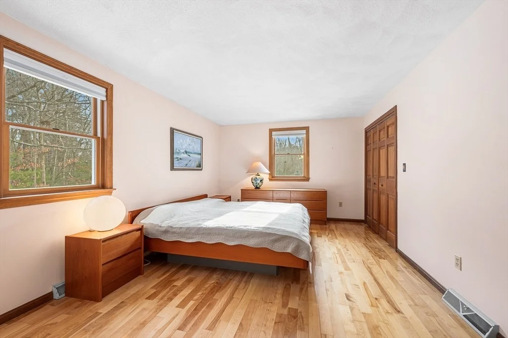 Photo of 90 Sunnyside Ave