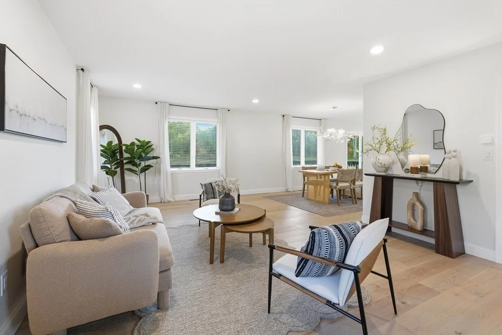 Photo of 93 Jonquil