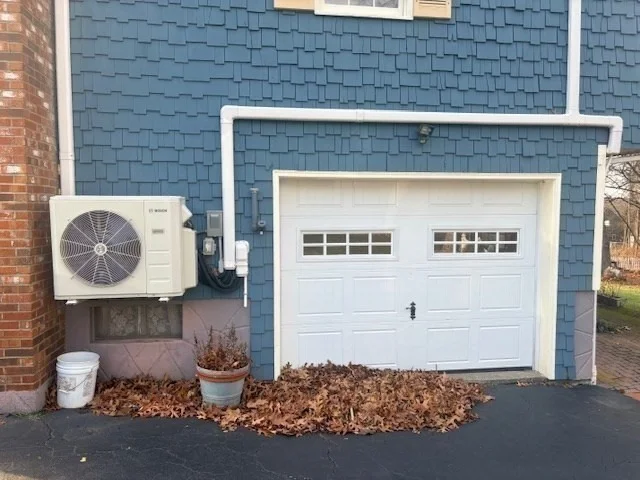Photo of 37 Simpson Ln